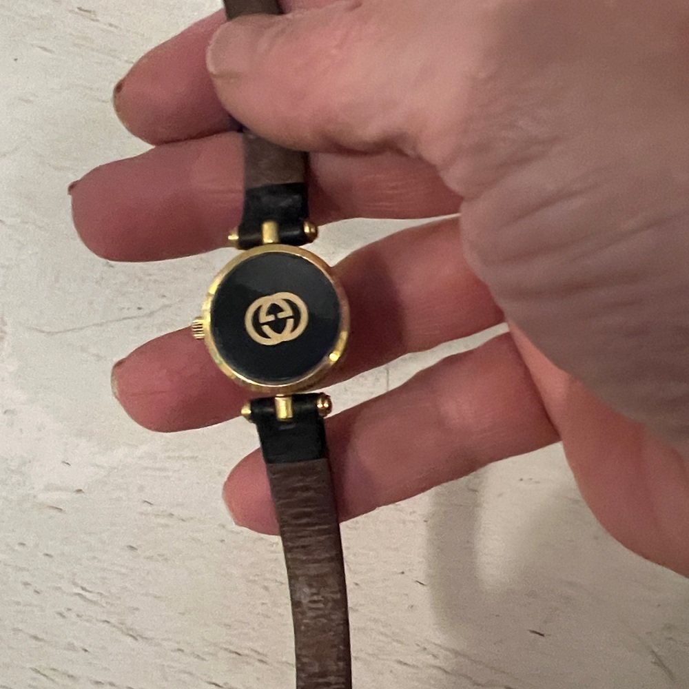 Vintage ladies Gucci watch - Picture 2 of 5